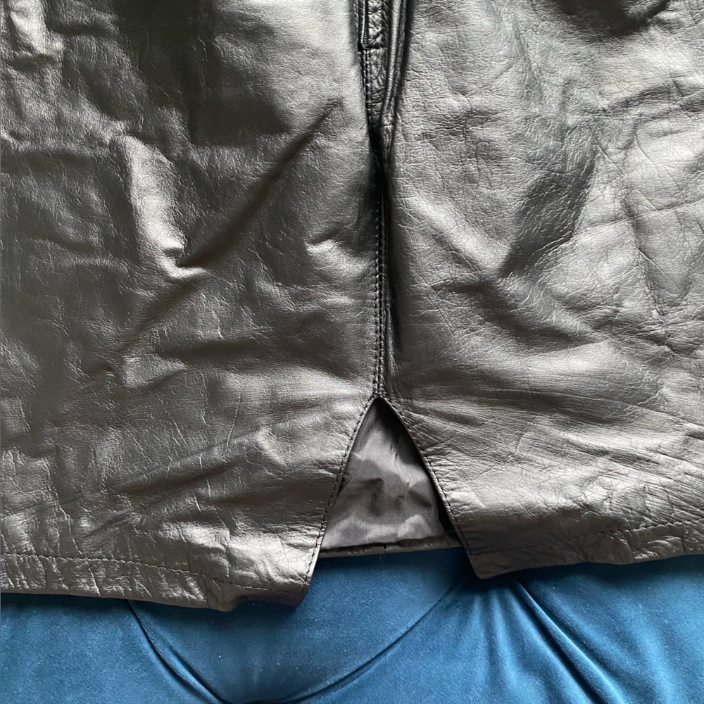 VINTAGE LEATHER SKIRT - Picture 4 of 10